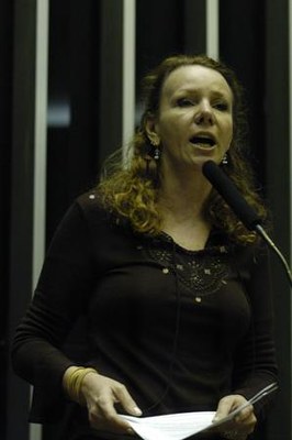 Vanessa discursa no plenário