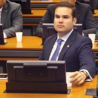 Aprovado projeto que autoriza sorteios extraordinários da Mega-Sena com renda para vítimas de desastres 