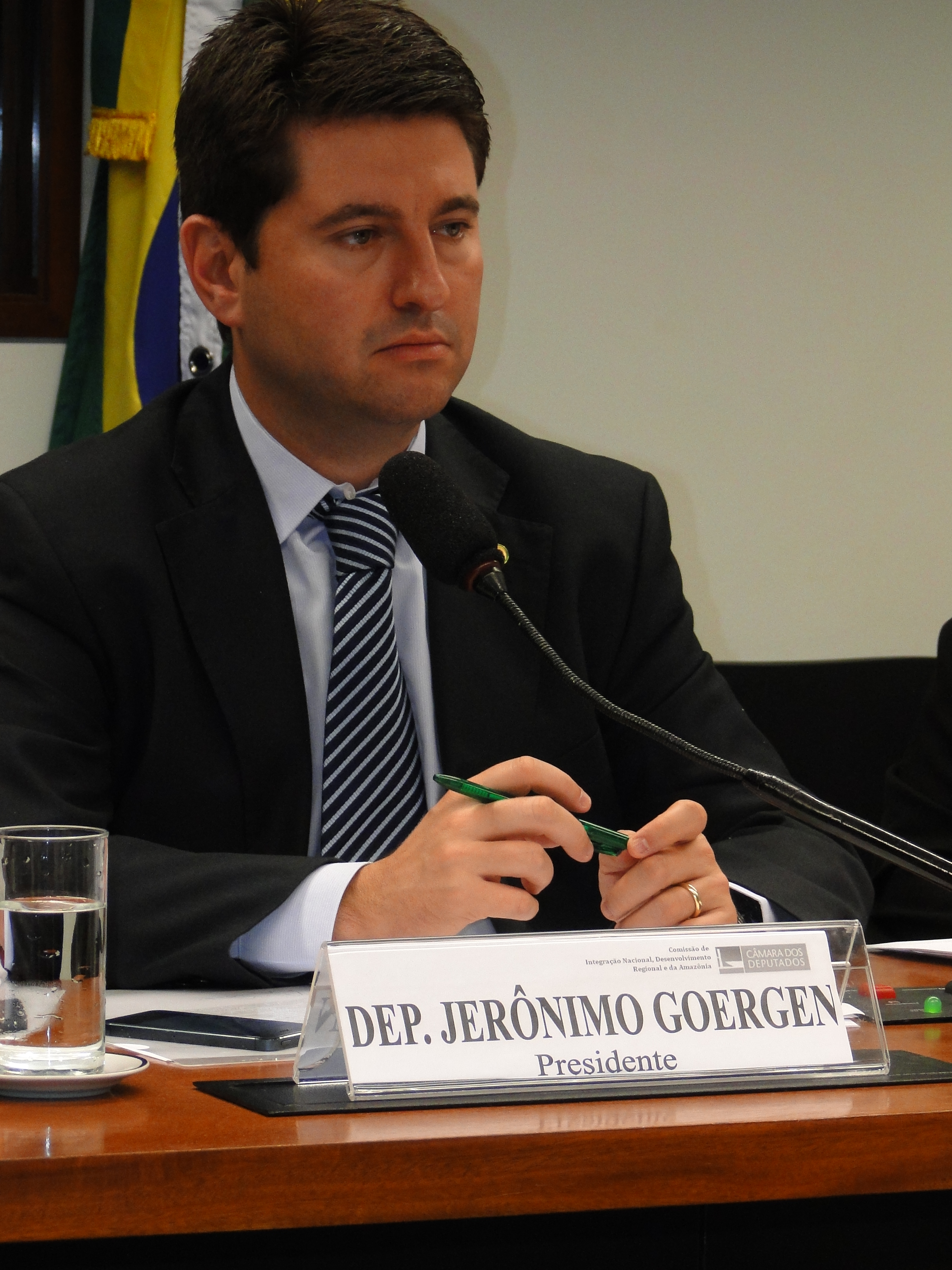 Audiência pública para discutir relatórios elaborados pela Embrapa, que contestam laudos antropológicos da Funai, é adiada.