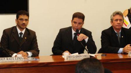 CAINDR ELEGE SEUS VICE-PRESIDENTES