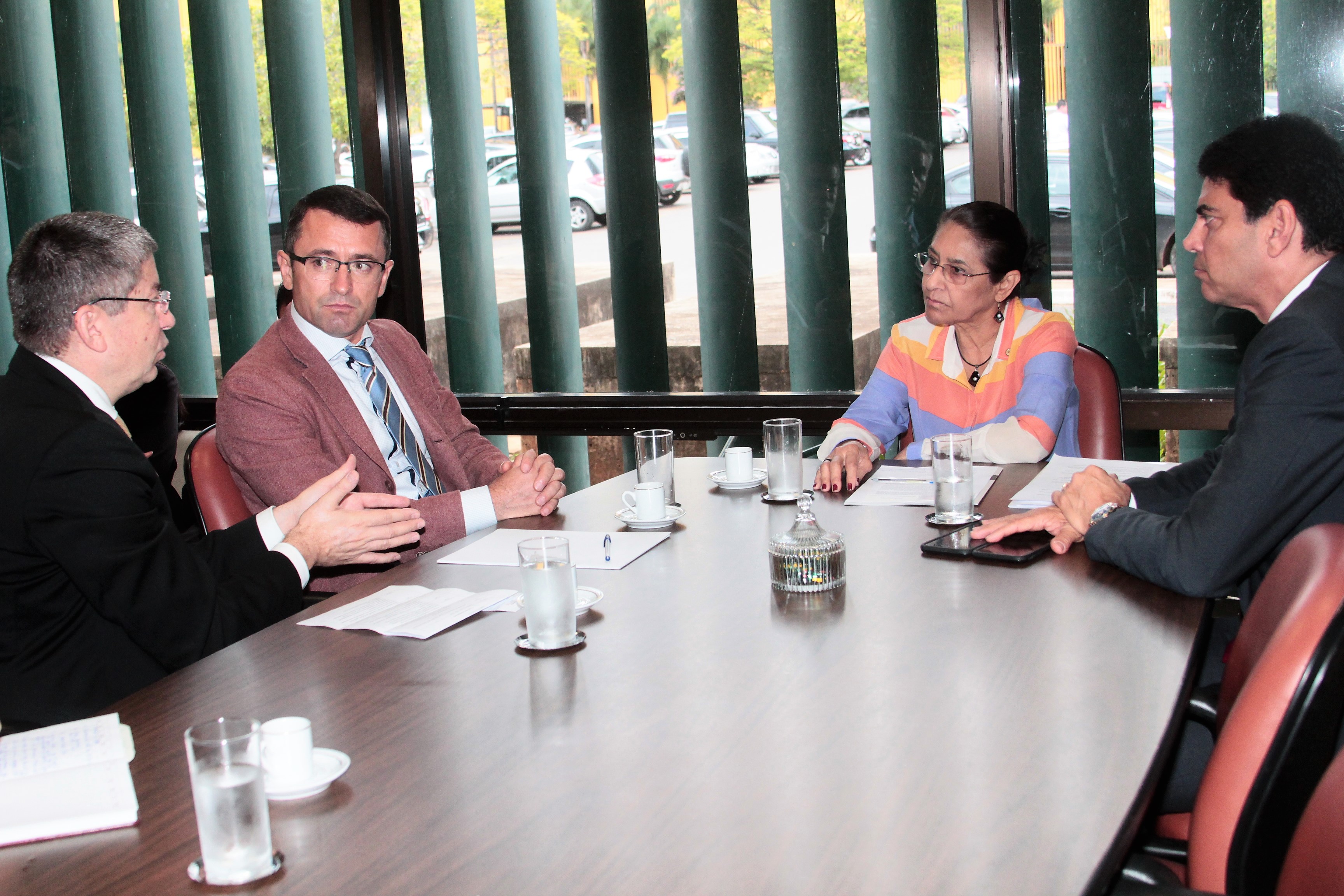 CINDRA recebe delegação da Ucrânia