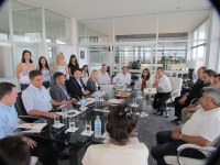 Comissão da Amazônia é recebida na Bolívia com alegria pelos estudantes brasileiros