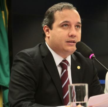 Valadares Filho é eleito presidente da Comissão de Desenvolvimento Regional