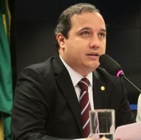 Valadares Filho é eleito presidente da Comissão de Desenvolvimento Regional