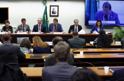 Deputados, ambientalistas e indígenas criticam extinção da Reserva Nacional de Cobre