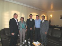 Gladson tem encontro com Embaixador da Bolívia e vai àquele País visitar estudantes brasileiros