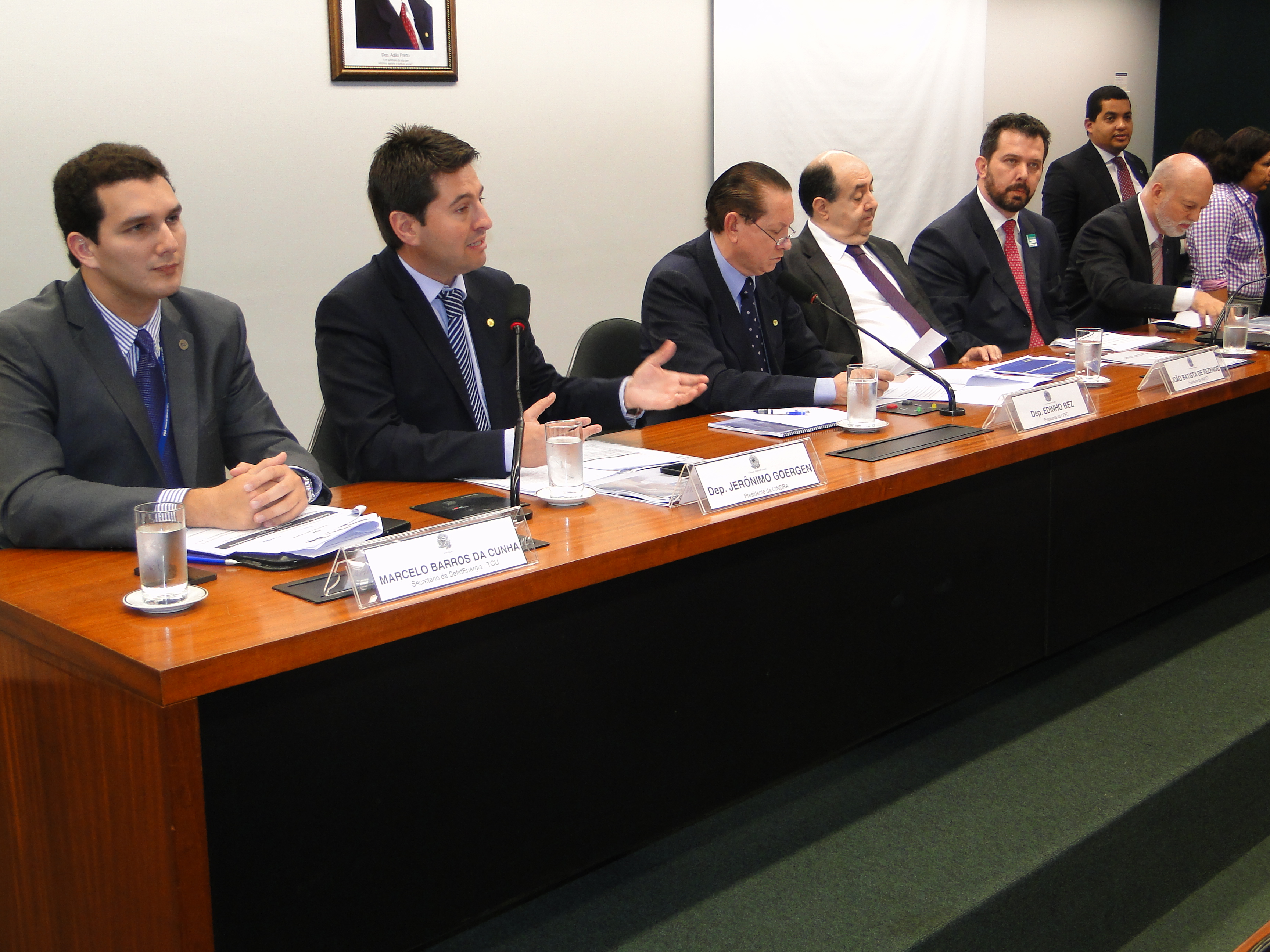 Grupo de trabalho vai propor novo marco regulatório para telefonia