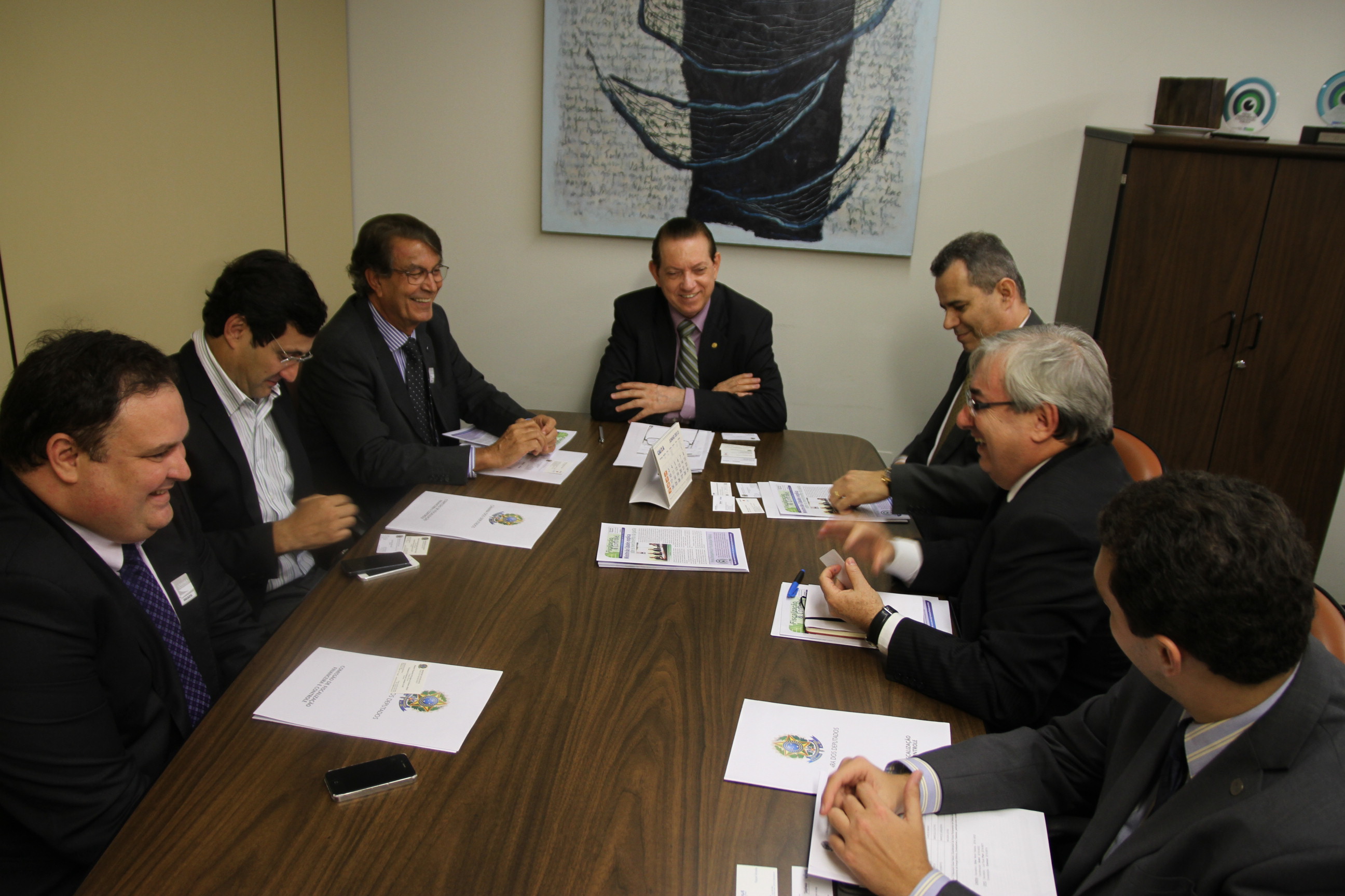 GT da Telefonia da Câmara debate a política tributária do setor