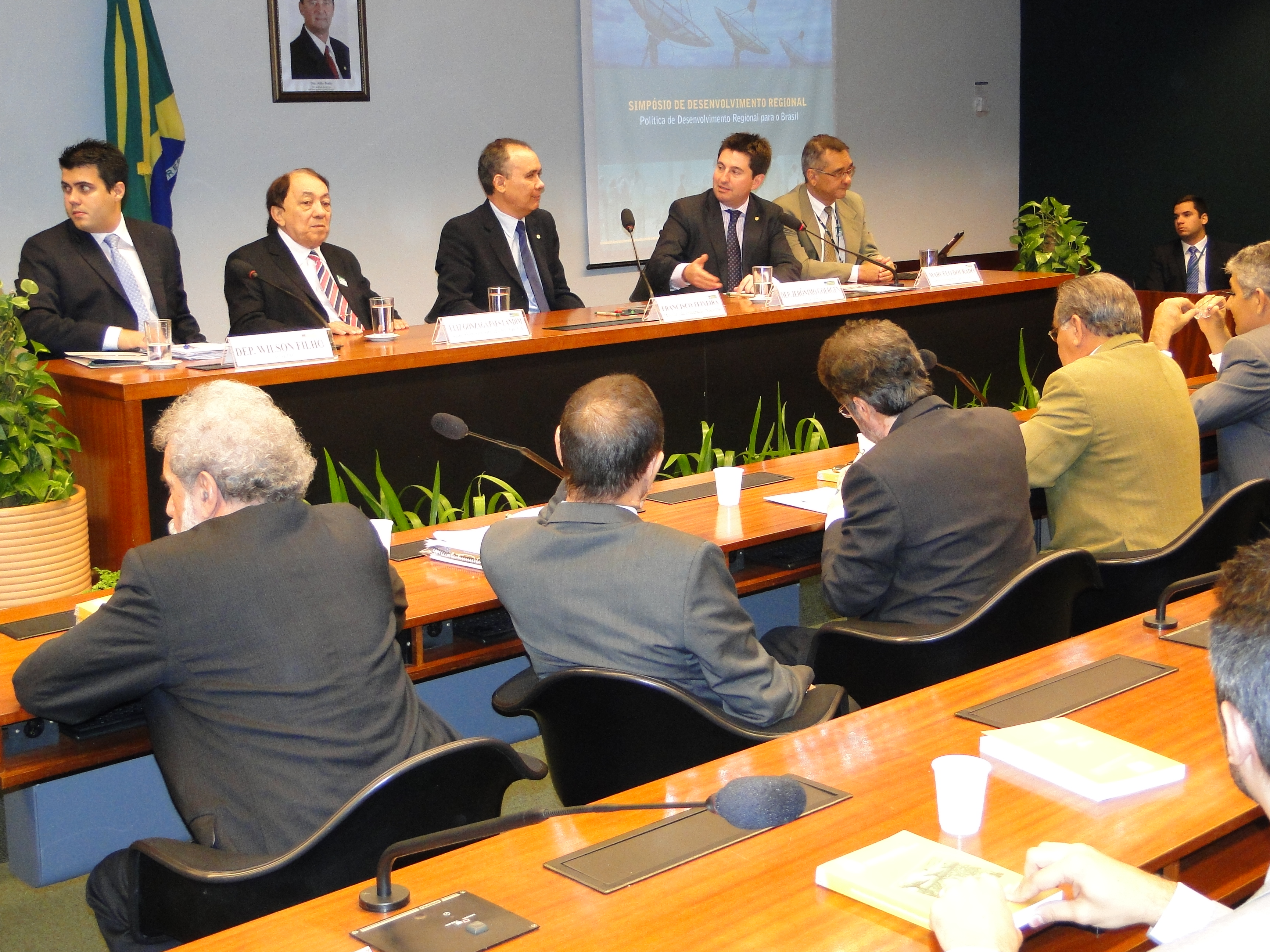 Ministro da Integração expõe a nova PNDR em Simpósio da CINDRA