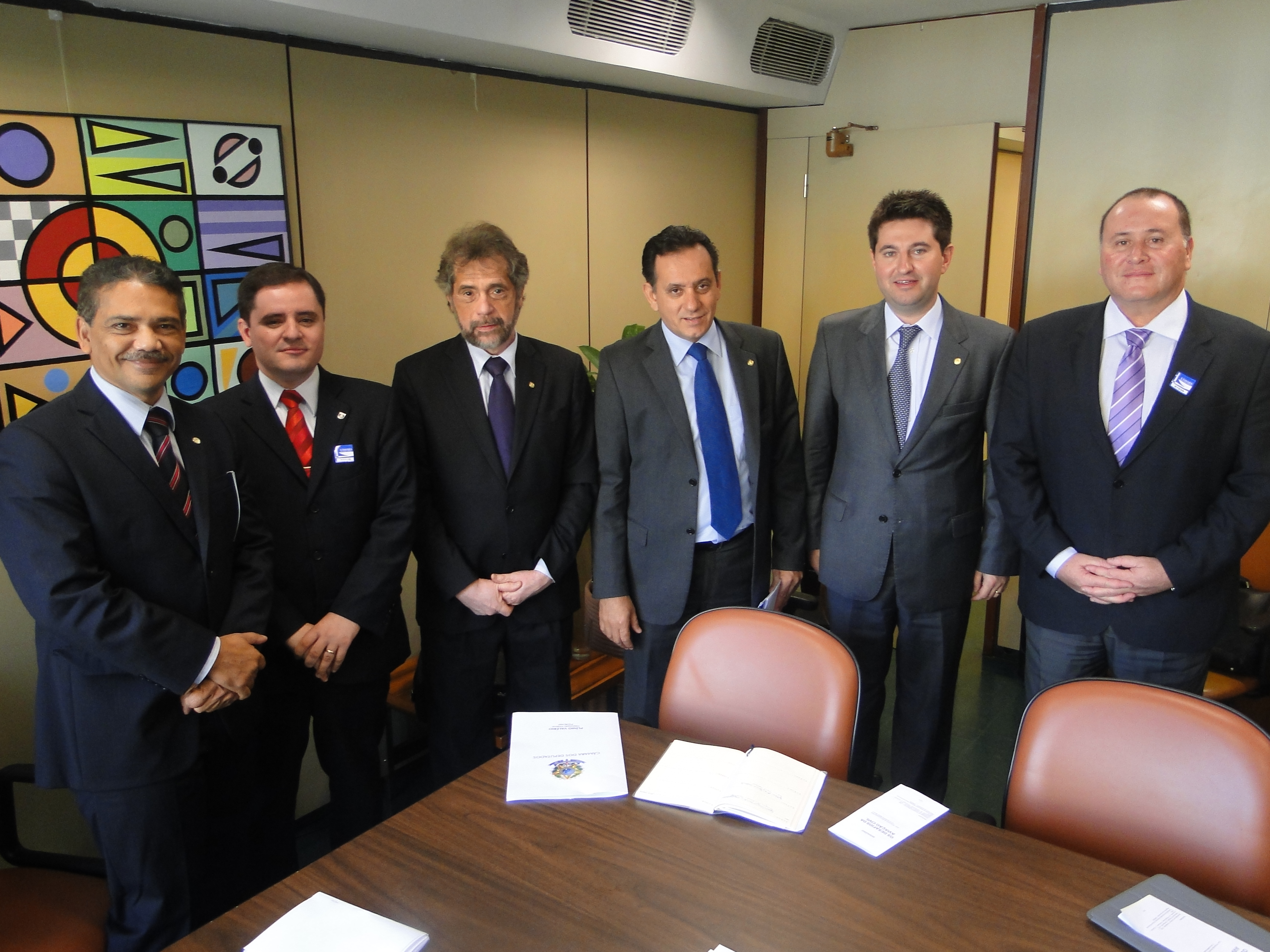Subcomissão de Aviação Civil visita aeroporto de Goiânia