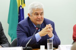 Três comissões ouvem ministro sobre demissão de diretor do Inpe