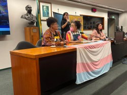 A violência política contra LGBTs é debatido no 19º Seminário LGBTQIA+ do Congresso Nacional 