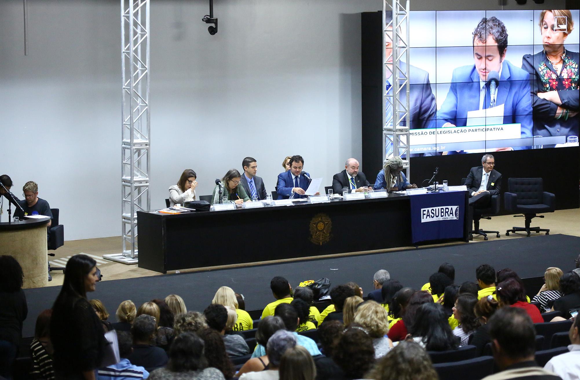 CLP debate sobre a Crise dos Hospitais Universitários pós Lei 12.550/2011