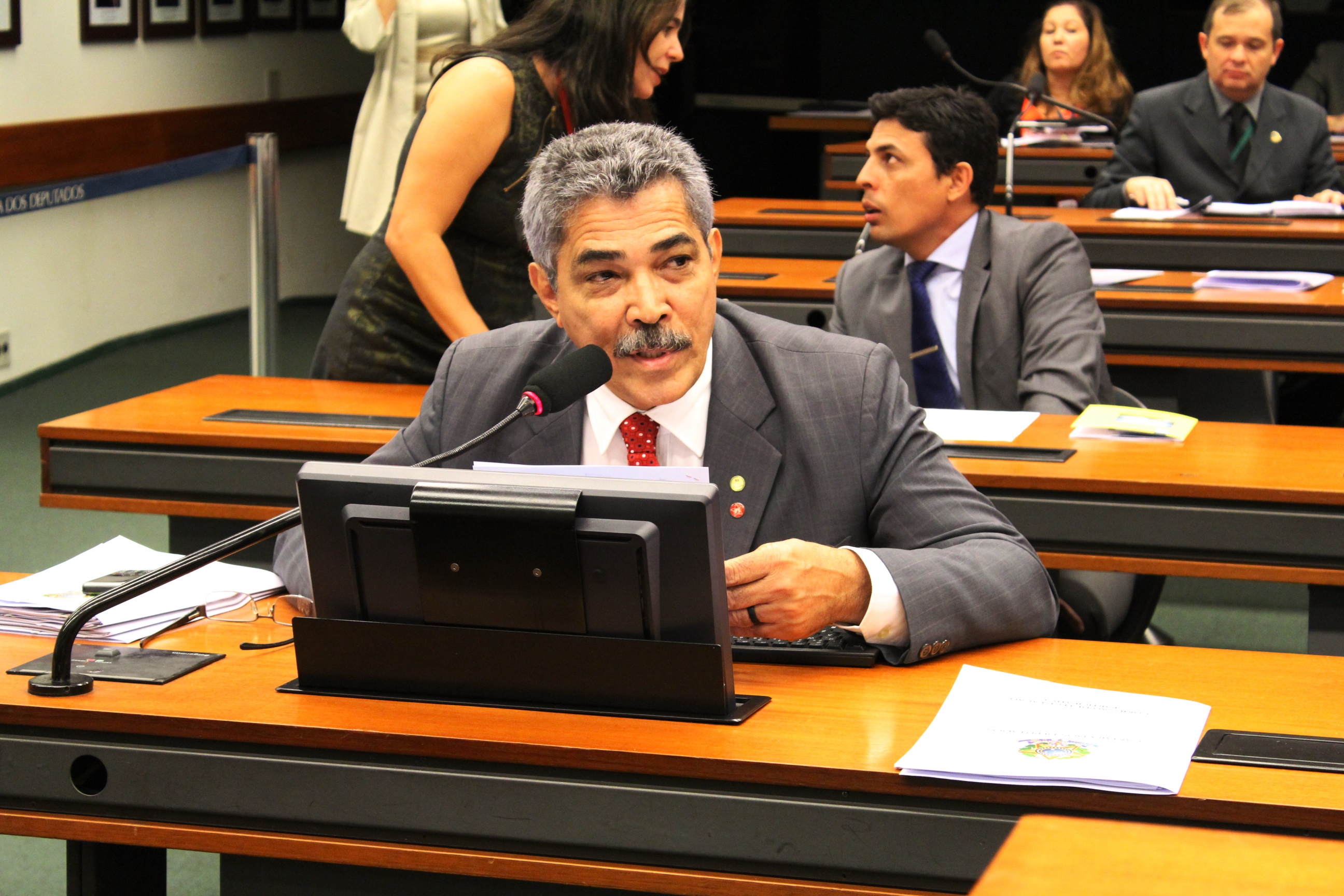 Comissão debate as terapias naturais e integrativas