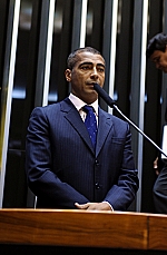 Deputado Romário passa a integrar a CLP