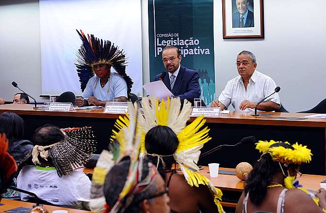 Deputados querem convocar presidente da Embrapa para debater áreas indígenas