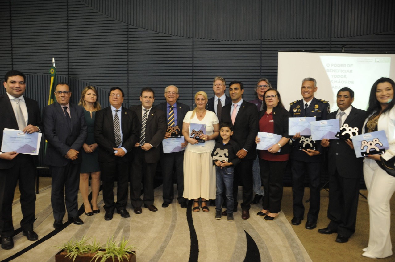 Entidades da sociedade civil recebem o reconhecimento da CLP por sua atuação na Câmara dos Deputados