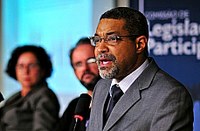 Estudo da UFRJ explicita desigualdades raciais no atendimento público