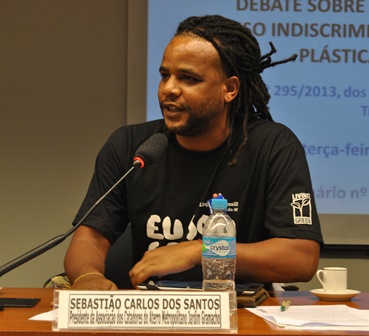 Sebastião Carlos dos Santos, Presidente da Associação dos Catadores do Aterro Metropolitano de Jardim Gramacho, Rio de Janeiro.