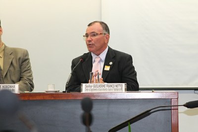 Senhor Guilherme Franco Netto, Diretor do Departamento de Saúde Ambiental e Saúde do Trabalhador do Ministério da Saúde.