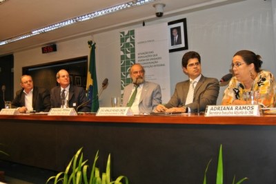 O debate foi em conjunto entre as Comissão de Meio Ambiente e Desenvolvimento Sustentável e Direitos Humanos e Minorias da Câmara dos Deputados.