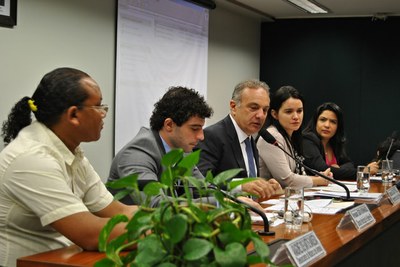 Audiência pública discute matança de cães no municipio de Santa Cruz de Arari, no Pará.