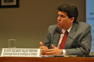 Flávio Ricardo Sales Ferreira, servidor da Coordenação Geral de Acreditação do Inmetro - Instituto Nacional de Metrologia, Normalização e Qualidade Industrial.