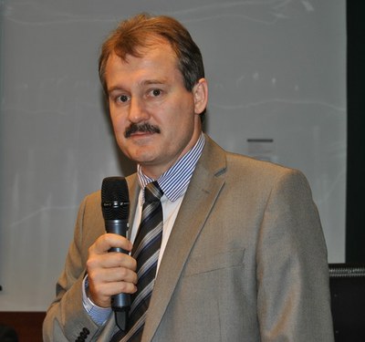 Pedro Canísio Binsfeld, Assessor da Dimon, Diretoria de Controle e Monitoramento Sanitário da Anvisa - Agência Nacional de Vigilância Sanitária. 