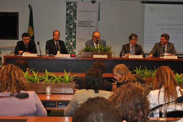 Deputado Penna (PV/SP), predidente da CMADS, participou da audiência pública sobre legislação de patentes em biotecnologia