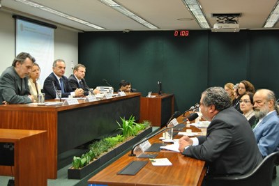 Comissão de Meio Ambiente debate a situação dos abatedouros legalizados no País.