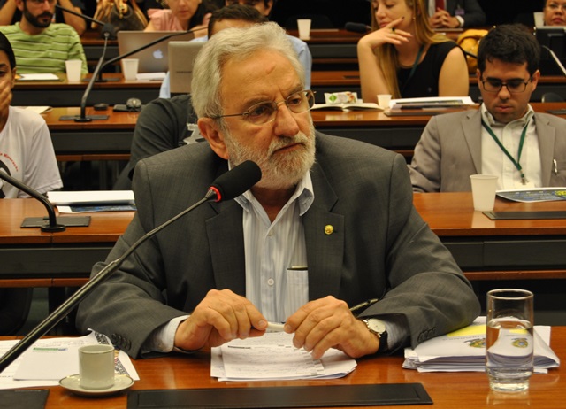 Deputado Ivan Valente (PSDOL /SP), autor do requerimento nº 247/2013, que socilitou a audiência pública sobre o novo Código da Mineração.