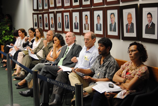 O auditório esteve lotado durante o seminário sobre um ano de vigência do código florestal 