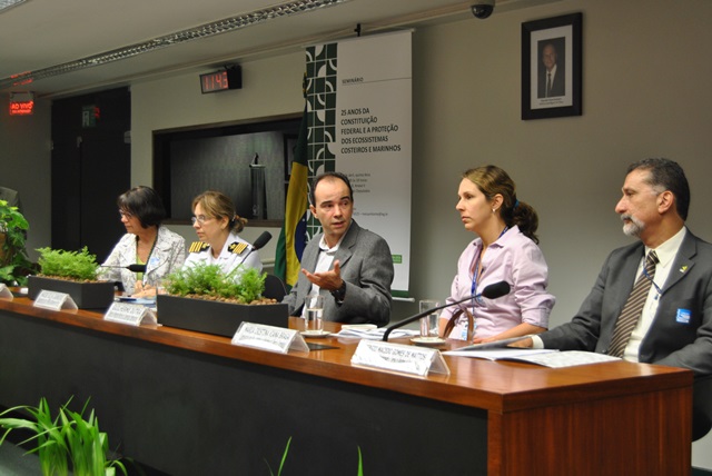 A visão governamental sobre a proteção dos ecossistemas marinhos e costeiros foram discutidos na segunda composição da mesa 