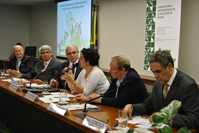 O tema do segundo painel foi redução de impactos ambientais.