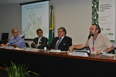 Debate sobre educação ambiental encerrou o seminário.