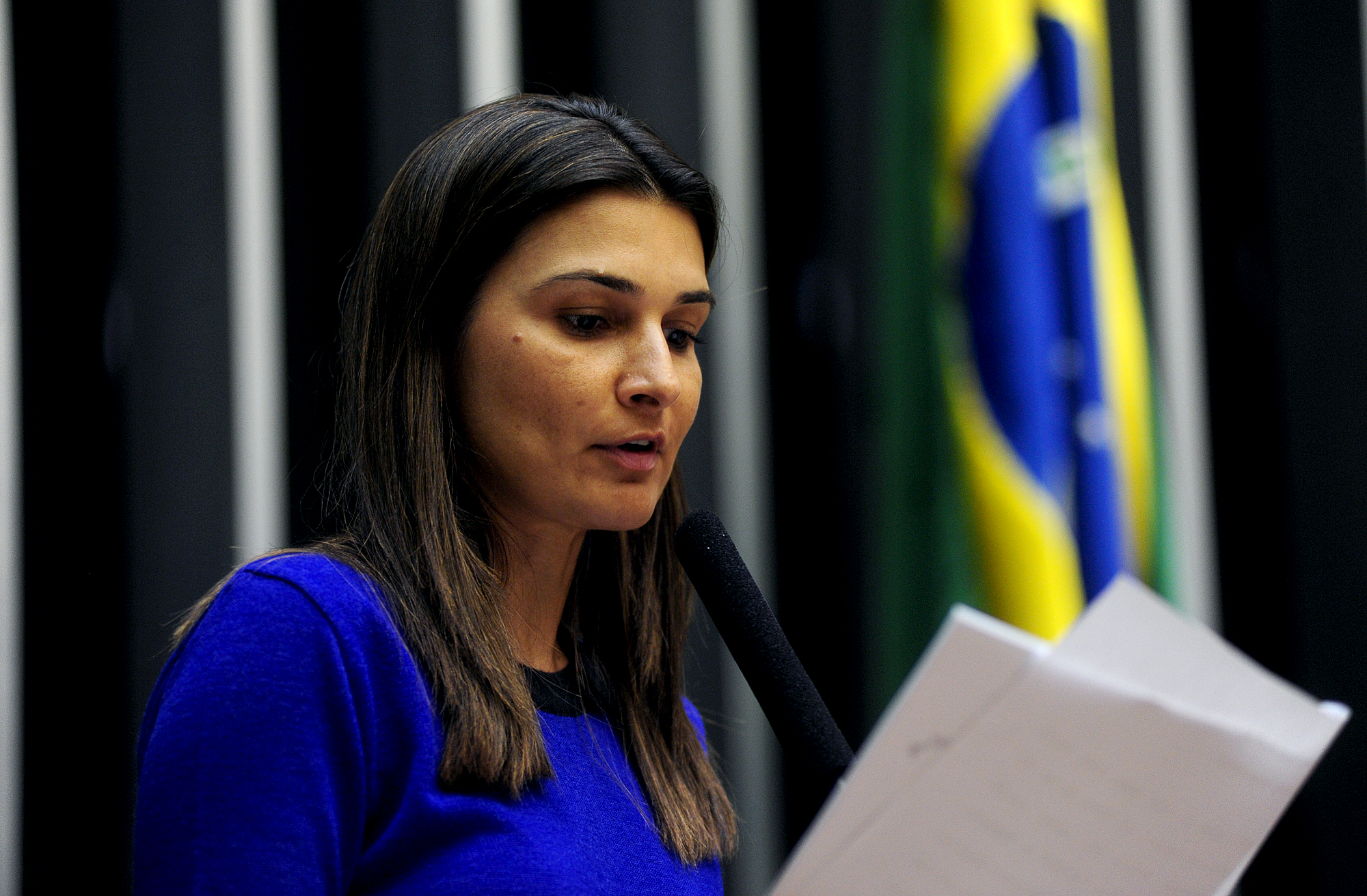 Rebecca Garcia faz discurso na Câmara dos Deputados para anunciar que assumirá a Segov