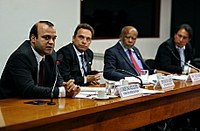 Debatedores divergem sobre destinação do ISS de empresas petrolíferas