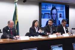 Câncer Colorretal é tema de audiência