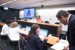 CMulher aprova emendas ao Orçamento da União para 2018