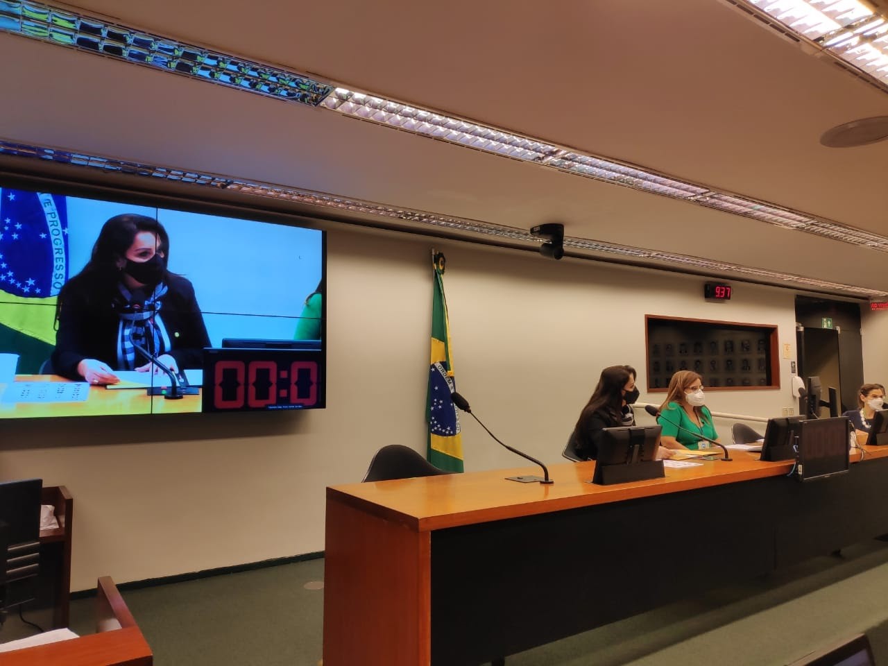 Futebol feminino terá direito a 10% do valor do patrocínio de empresas públicas a clubes