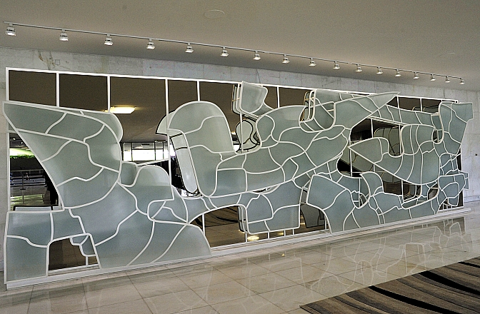 Marianne Peretti: veja documentário sobre a vida e obra da artista