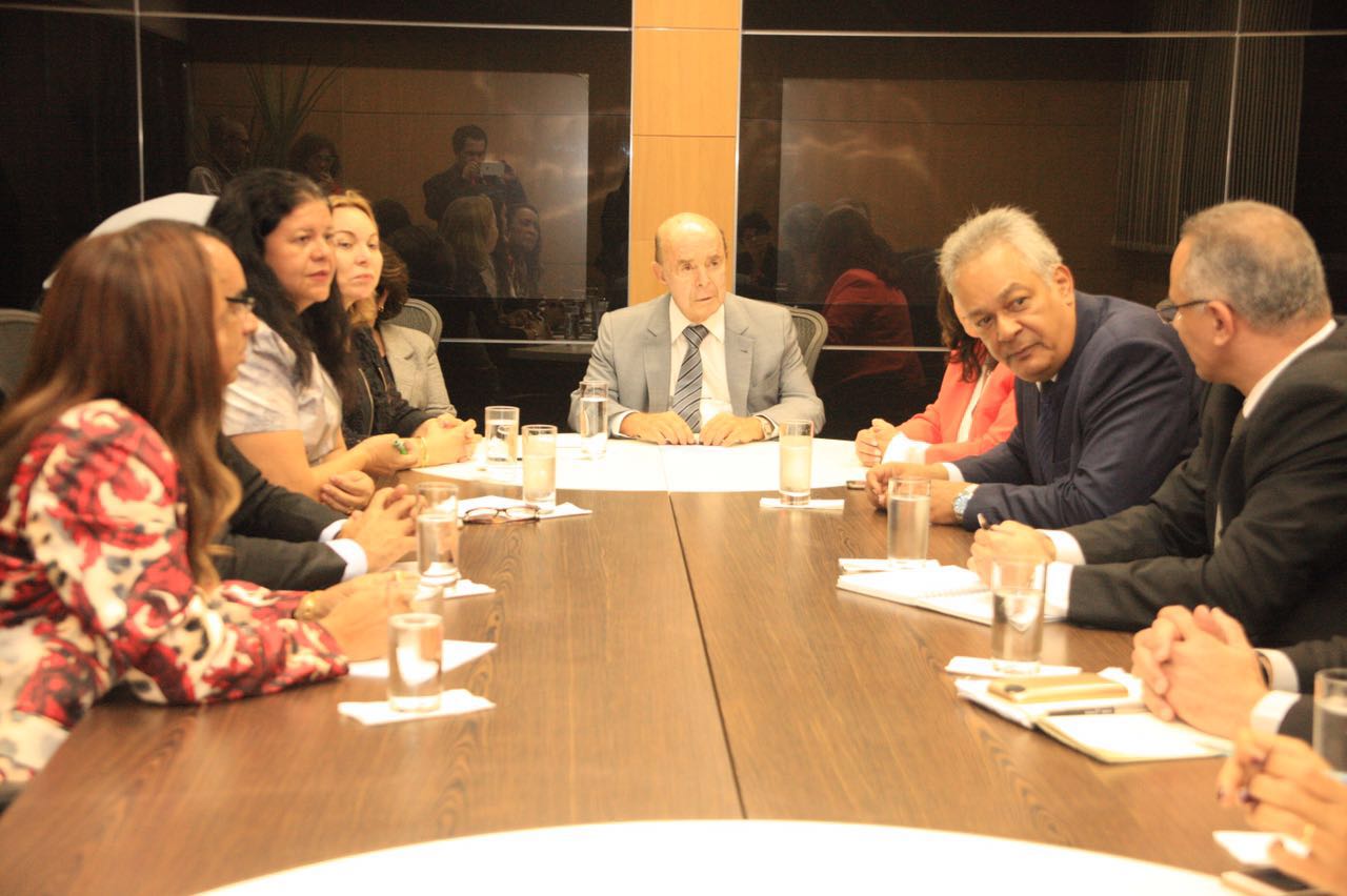 Visita de acompanhamento do caso de estupro coletivo favorece a criação de dois projetos de lei sobre o assunto