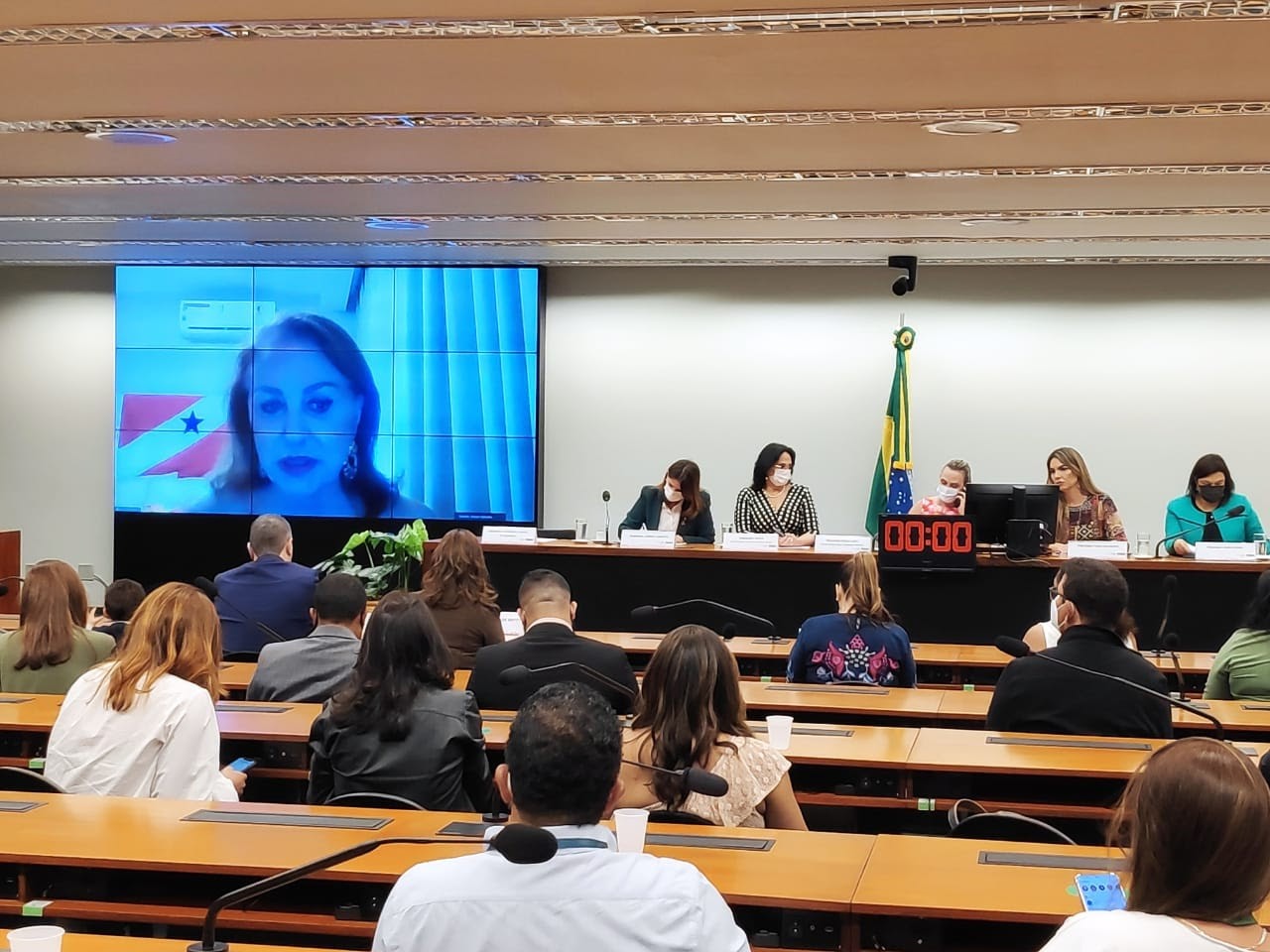 Diploma Mulher-Cidadã Carlota Pereira de Queirós celebra defensoras dos direitos da mulheres