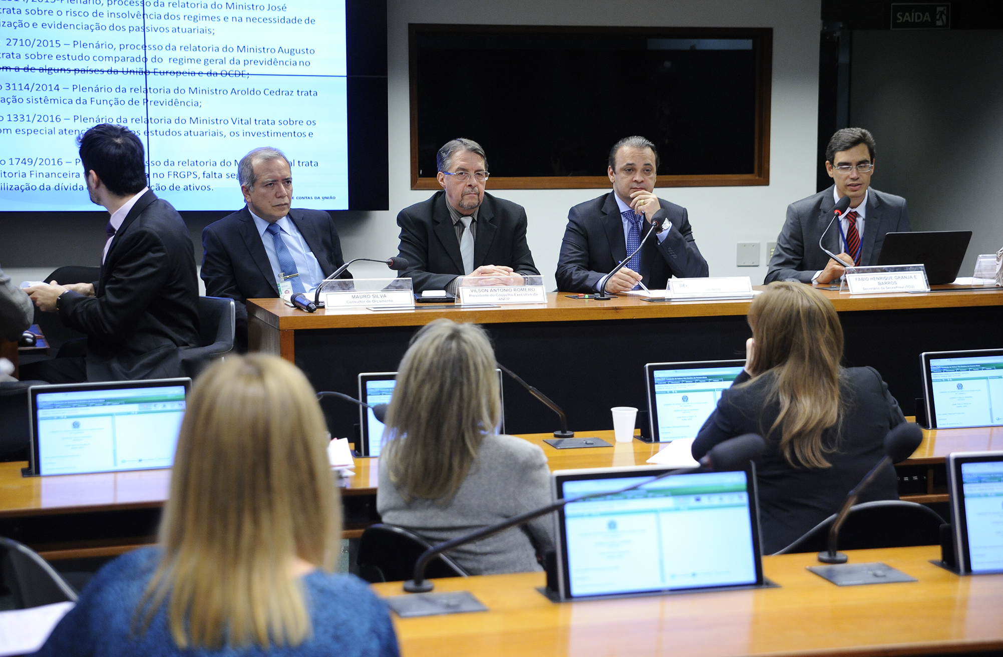 Debatedores divergem sobre diagnóstico e soluções para a Reforma da Previdência