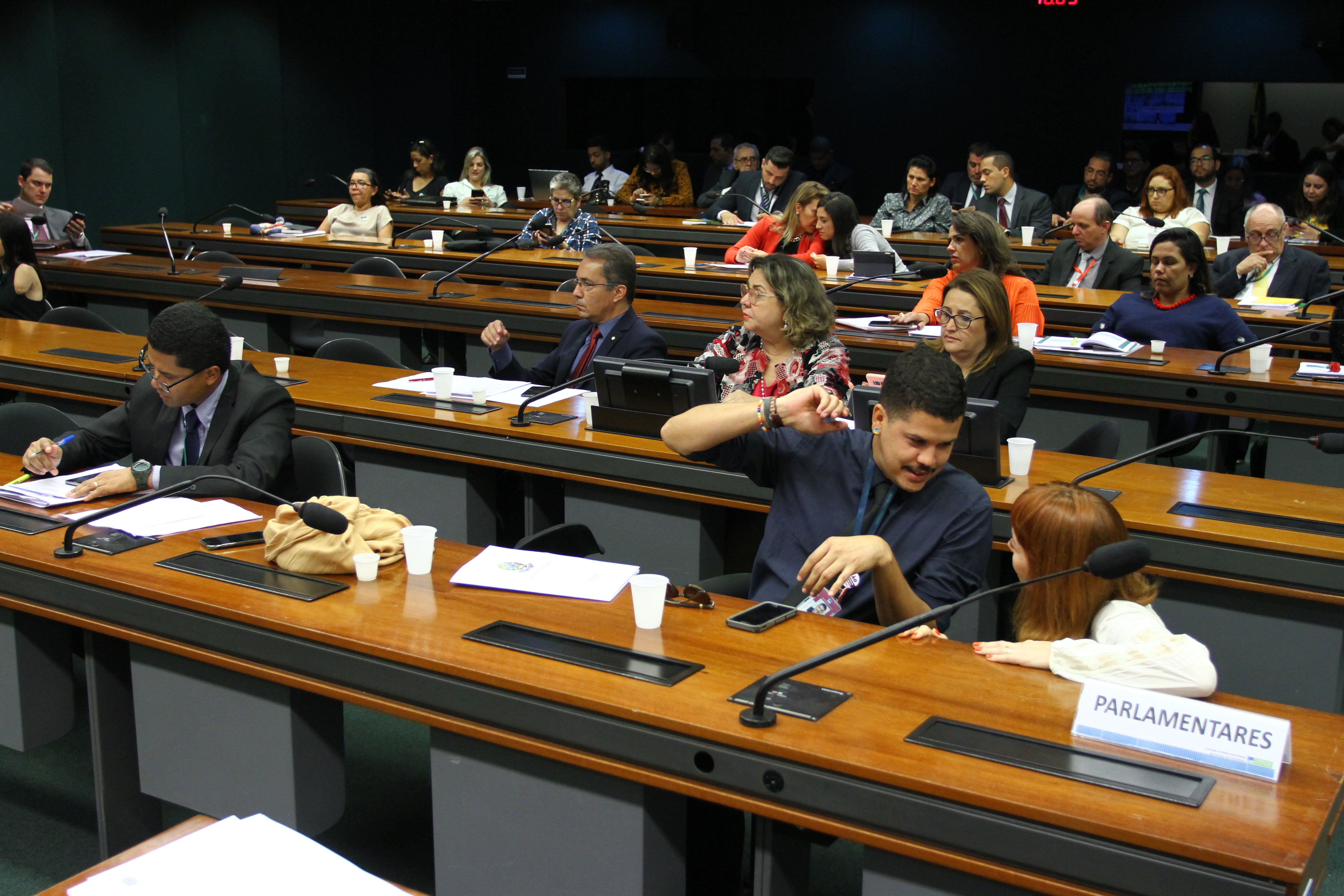 A Comissão promoverá duas audiências públicas nesta quarta-feira