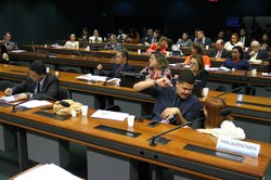 A Comissão promoverá duas audiências públicas nesta quarta-feira