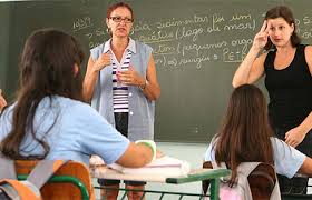 Aprovada urgência para projeto que altera regulamentação profissional do intérprete de Libras