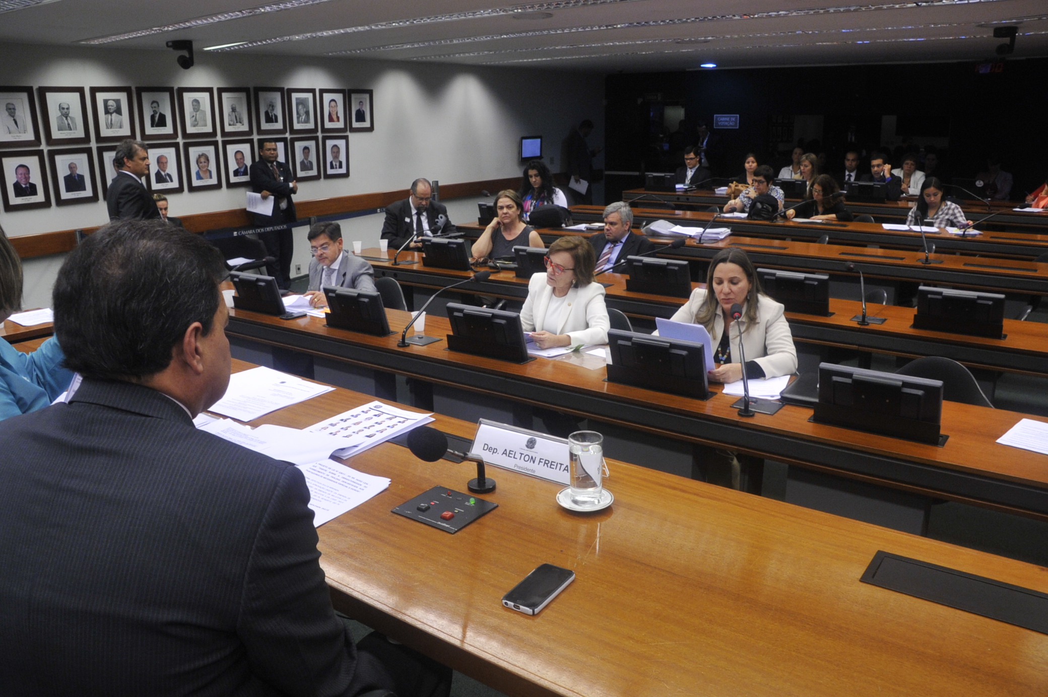 Comissão aprova projeto que torna obrigatório fornecimento de fraldas descartáveis para pessoas com deficiência e idosos