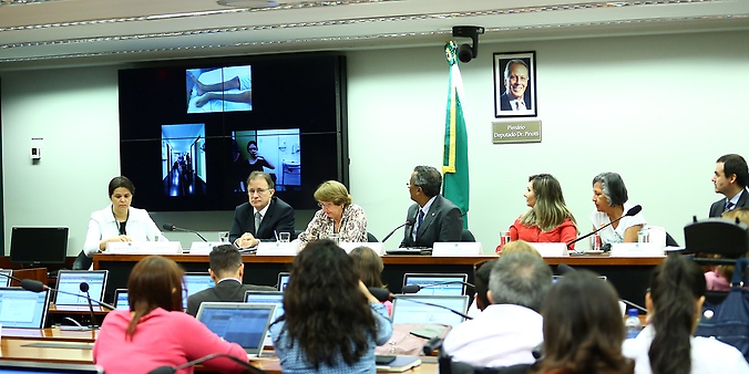 Deputado pede atenção do poder público aos portadores da ataxia de Friedreich