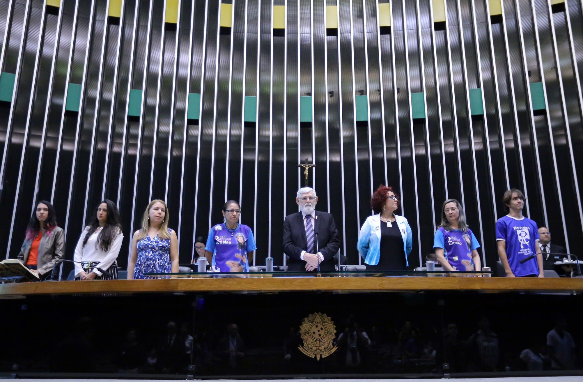 Deputados destacam importância de conscientização da sociedade sobre o autismo